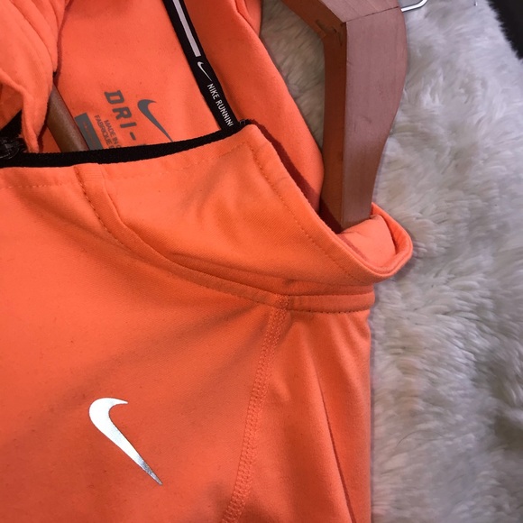 ✨New Nike Running Zip Up✨ - Picture 4 of 5